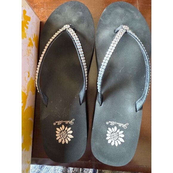 Yellow Box Custard Rhinestone Slate Gray Flip-Flop 8.5  sandals - Picture 1 of 6
